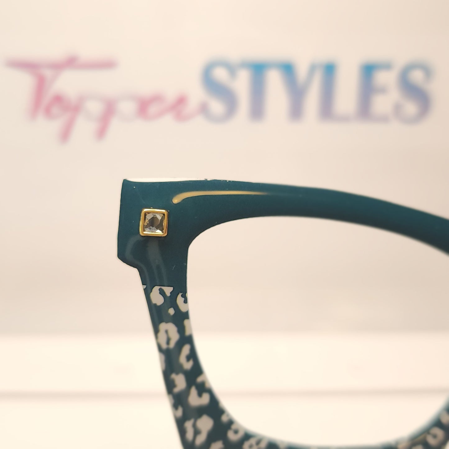 RTS Jeweled Leopard Spilt Green- Wanda Case